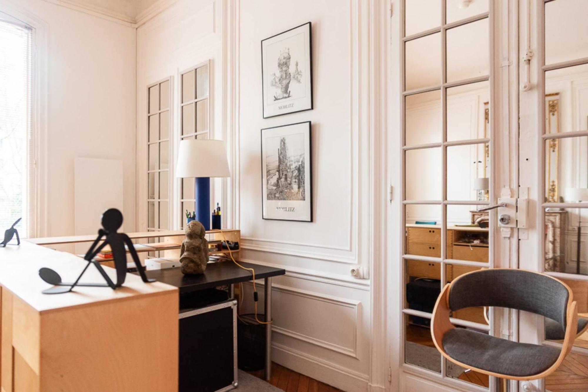 Appartement Spacious Nest With Terrace Near Batignolles Parijs
