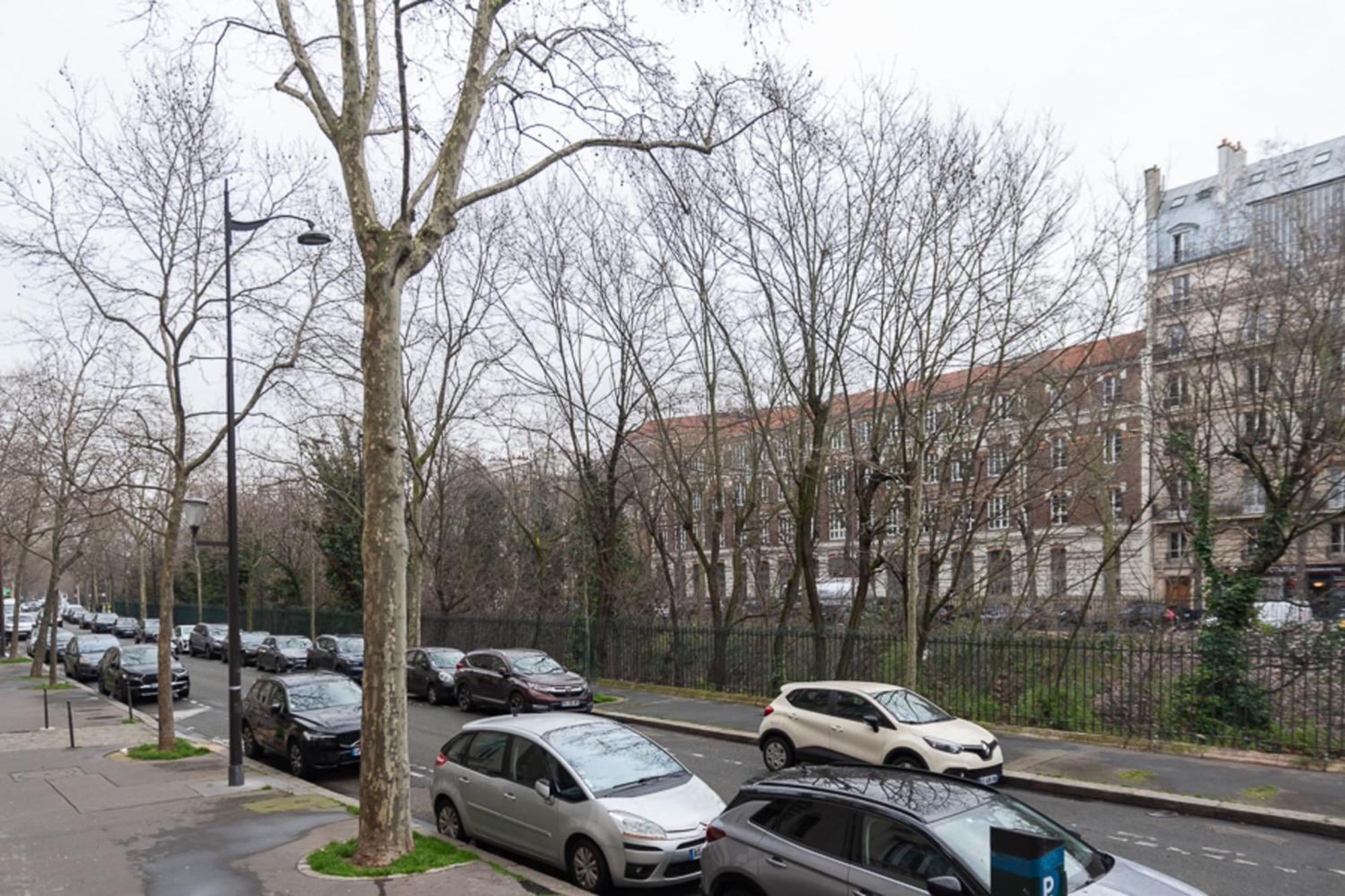 Spacious Nest With Terrace Near Batignolles Appartement Parijs